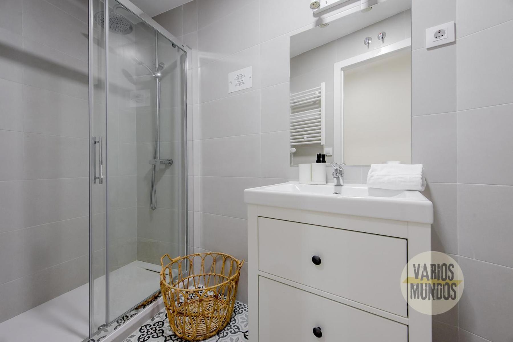 Spacious New Aparment Para 8Pax En La Plaza De Tirso E1 Madrid Extérieur photo