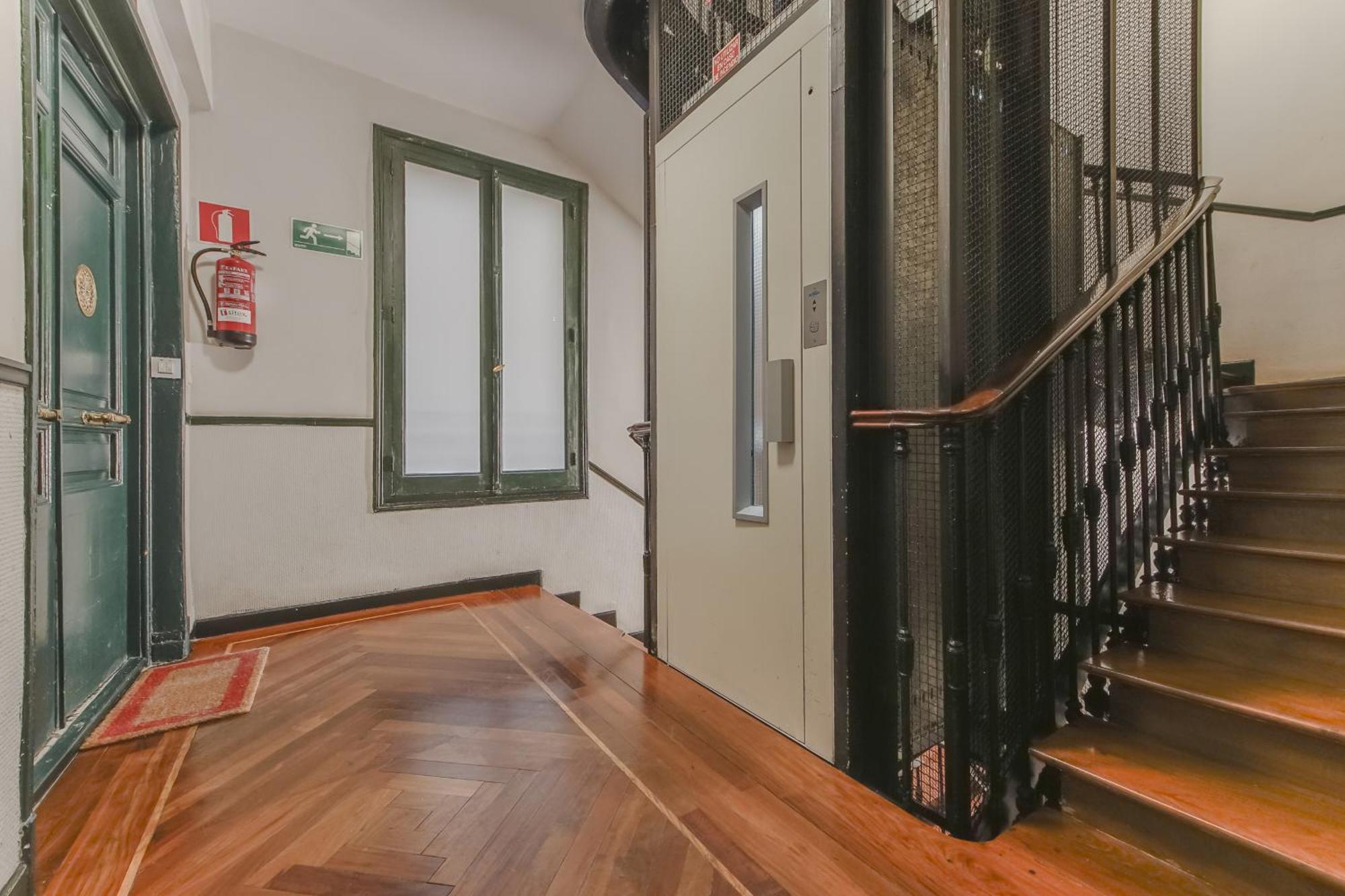 Spacious New Aparment Para 8Pax En La Plaza De Tirso E1 Madrid Extérieur photo
